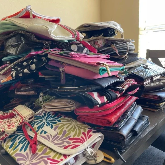 WALLET BAG MYSTERY BOX $35 - Picture 2 of 4